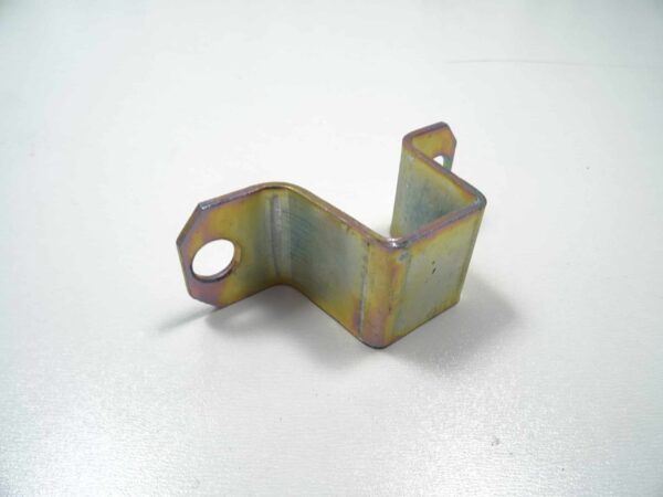 anti sway bar holder lower part left or right Fiat 124 Spider