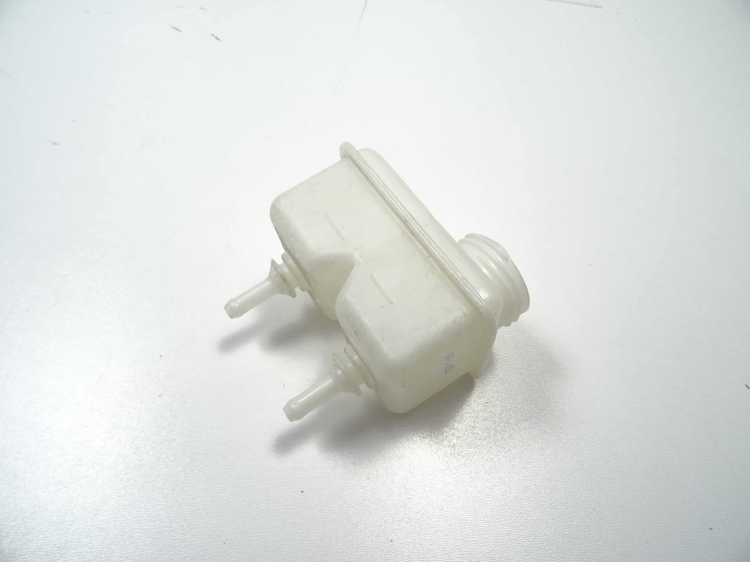 brake fluid reservoir  70-85 (8mm hose connection) Fiat 124 Spider