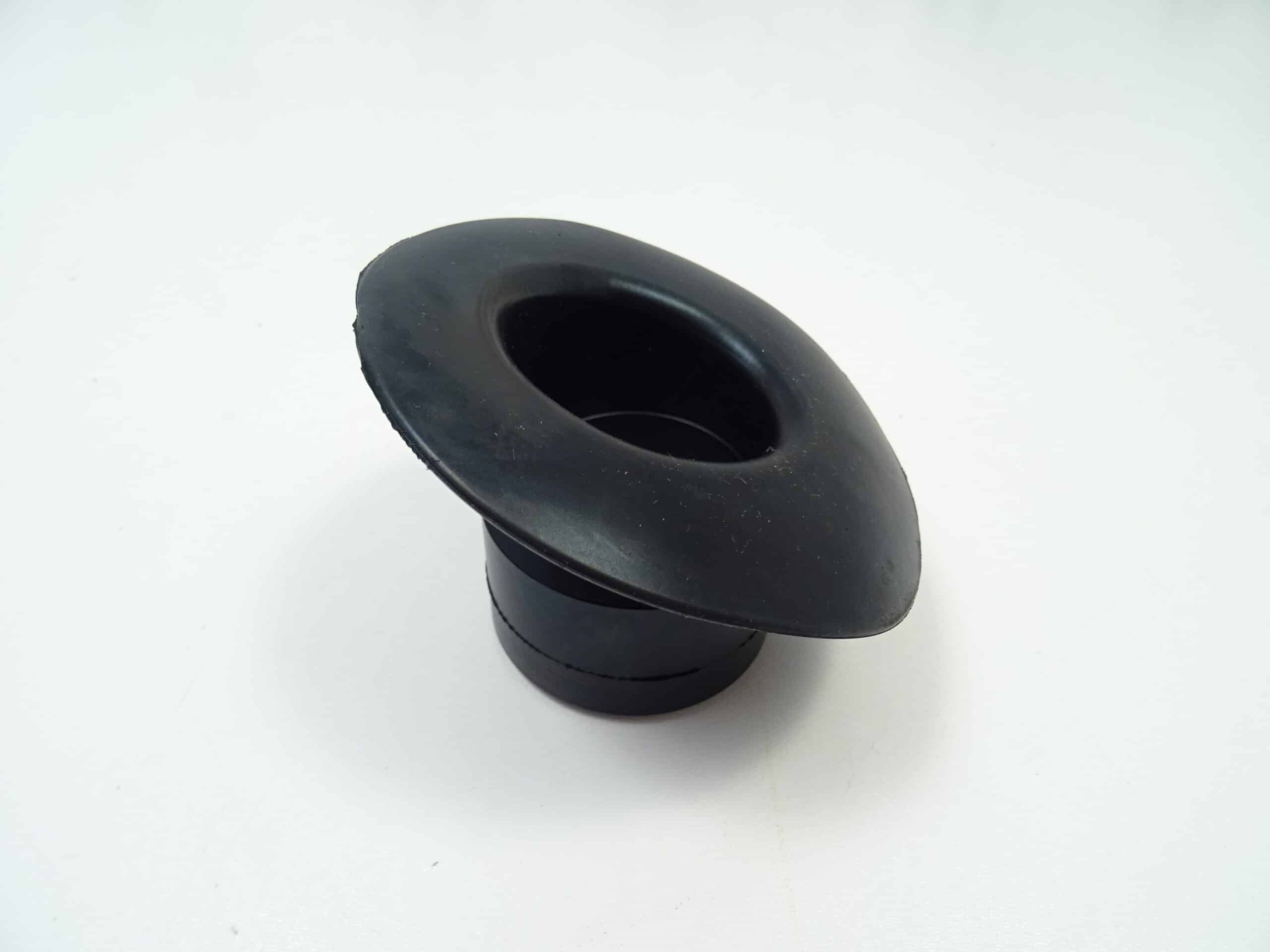 rubber cover on bumper bracket rear right 75-85 EURO/US Fiat 124 Spider