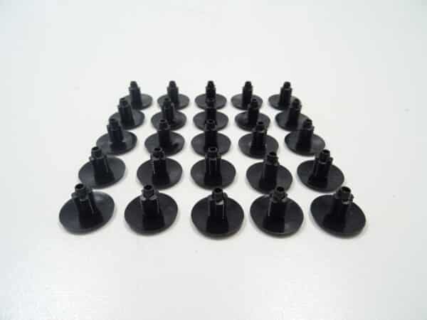 clip set to install front hood pad 79-85 Fiat 124 Spider