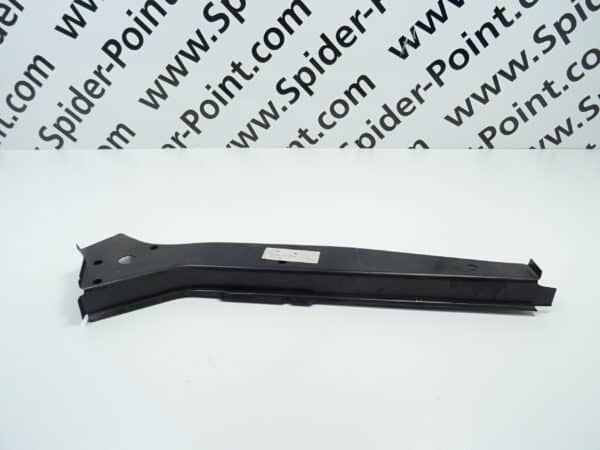 frame right Fiat 124 Spider