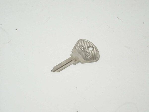 key blank ignition lock Fiat 124 Spider