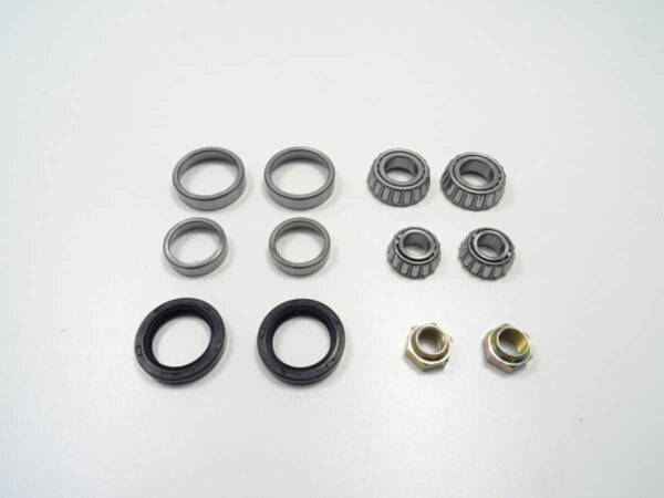 wheel bearing set front left and right (8-pieces) Fiat 124 Spider