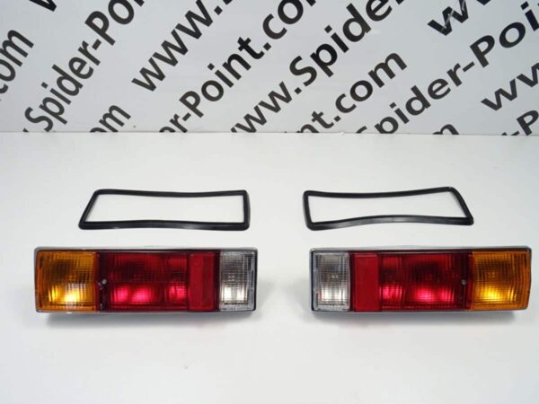 taillight-set (2-piece) 73-78 Fiat 124 Spider