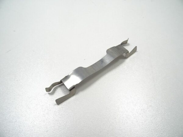 pad retainer large (1 piece) front / rear Fiat 124 Spider