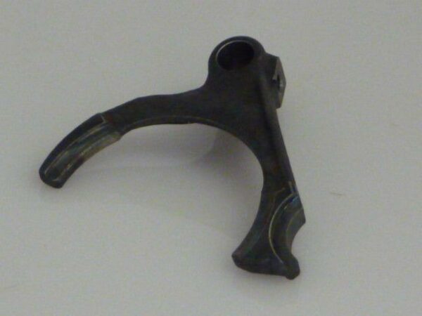 5th/reverse gear selector fork !! used !! Fiat 124 Spider