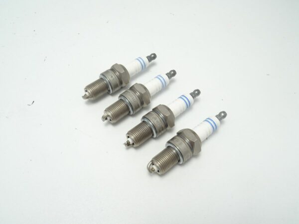 spark plug Set (4 piece) Fiat 124 Spider