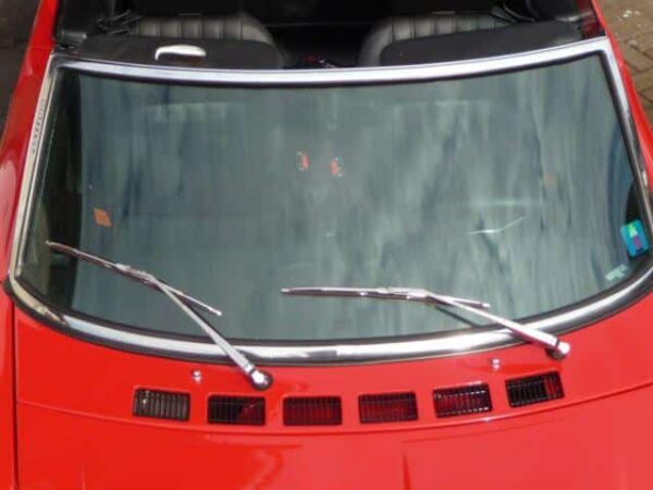 windshield green 70-85 Fiat 124 Spider