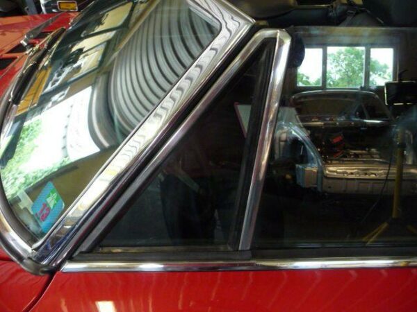 window frame left 82-85 Fiat 124 Spider