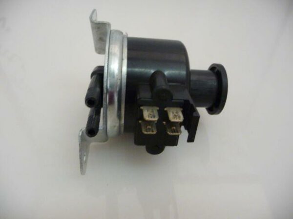 foot pump (windshield washer) elek. 4 connector Fiat 124 Spider