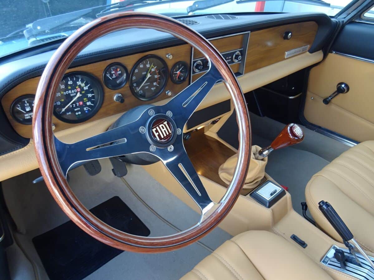 Vinyl leather interior, color of your choice including removal / installation Fiat 124 Spider - Image 6