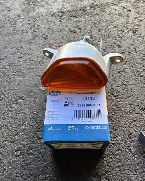 Indicator front right original Magneti Marelli NEW Fiat Barchetta