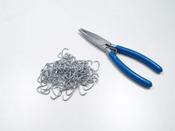 Upholstery clips and upholstery clip pliers FIAT 124 Spider