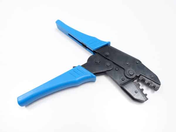 Crimping pliers for uninsulated cable lugs